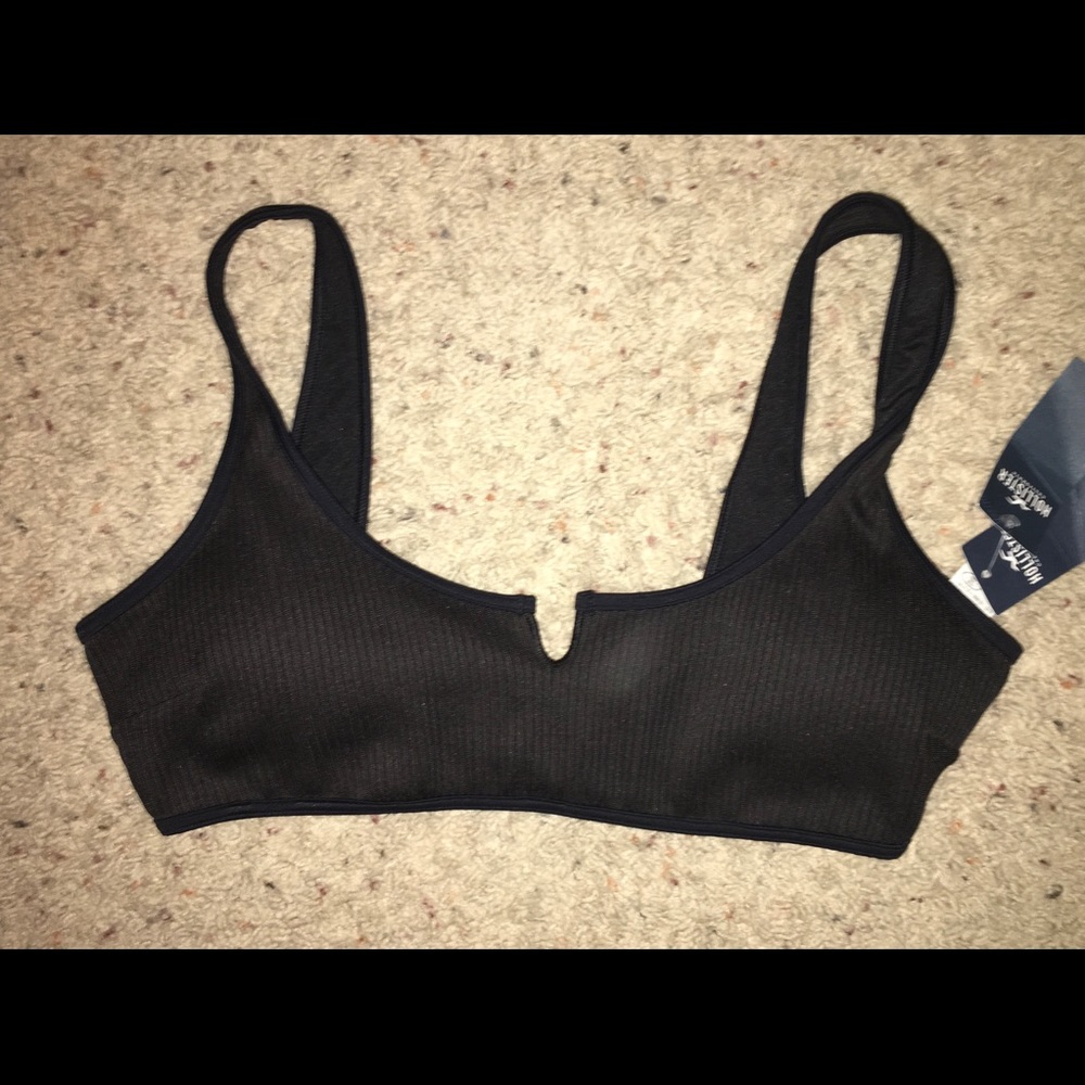 Black ribbed bikini top